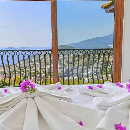 Vila Danlin Kalkan